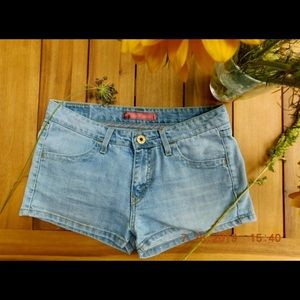 Light Wash Junior Levi Jean Shorts